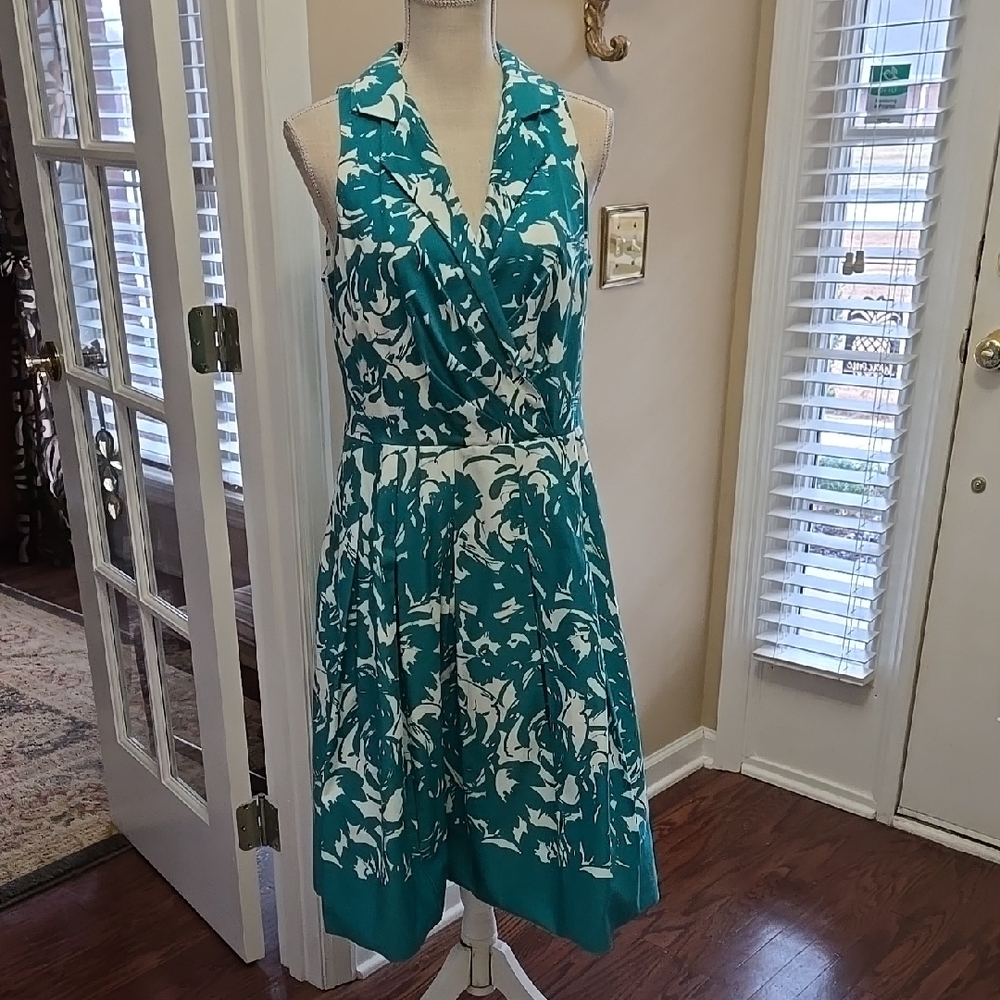 Kasper Teal Sleeveless dress crisscross Neck Fitted waist pleated skirt 12 EUC